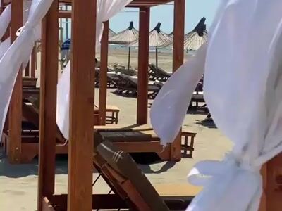 Cabanas de praia de madeira