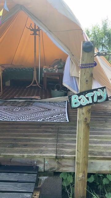 Barry bell tent