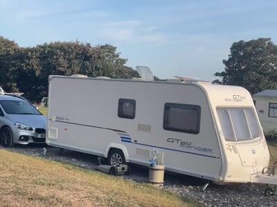 De camping in de zomer